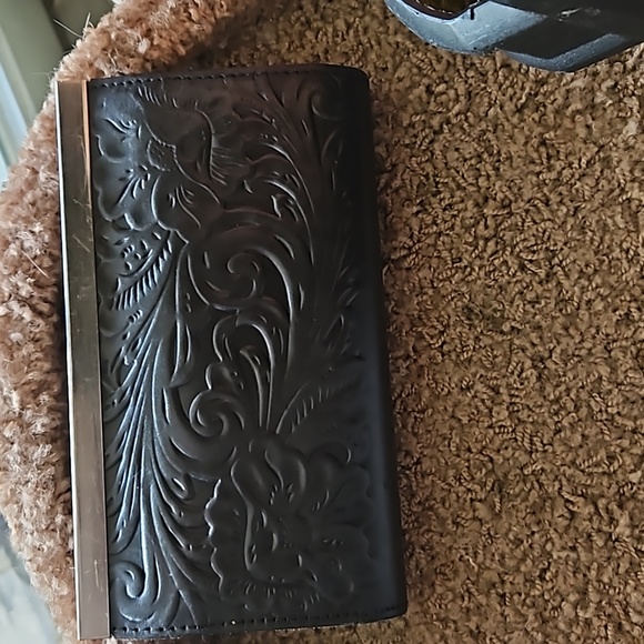 Patricia Nash Wallet - Picture 4 of 4